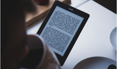Wybór najlepszego czytnika: Twoja biblioteka w kieszeni